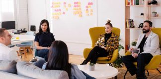 Advantages-of-Hiring-a-Small-Business-Advisor-on-lightroom