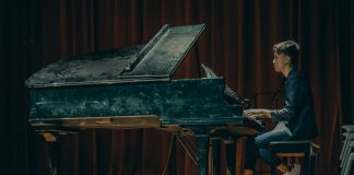 What-You-Can-Do-with-Your-Old-Musical-Instruments-on-lightroom