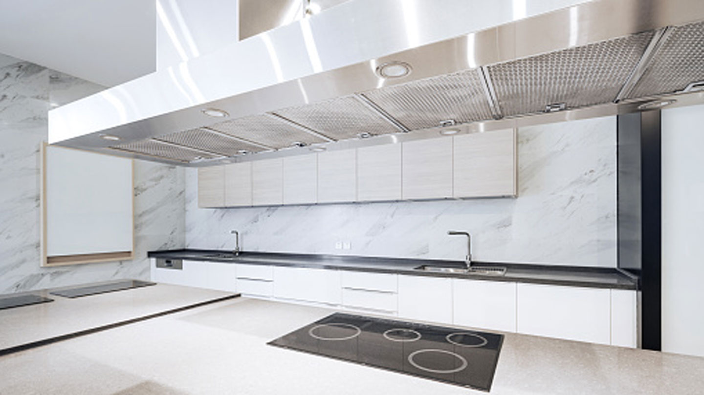 Things-to-Know-About-the-Under-Cabinet-Range-Hoods-on-lightroom