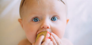 Practical-Tips-to-Prevent-Your-Baby-from-Choking-on-lightroom-news