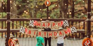 Words-You-Should-Use-In-Someone's-80th-Birthday-Greeting-Cards-on-LightRoomNews