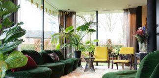 Understanding-The-Multiple-Uses-Of-Outdoor-Shed-Rooms-On LightRoom